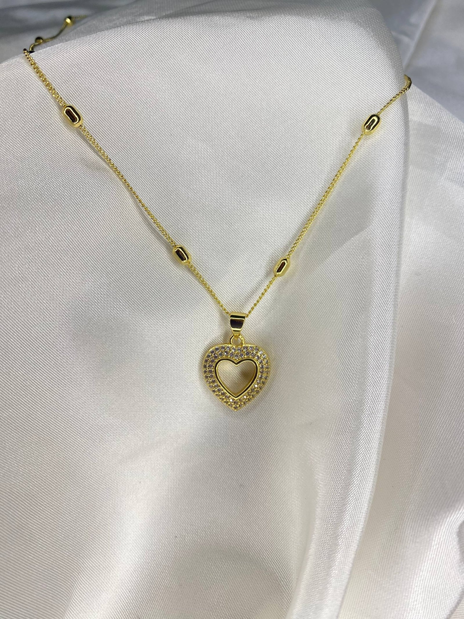 Collar corazón dorado
